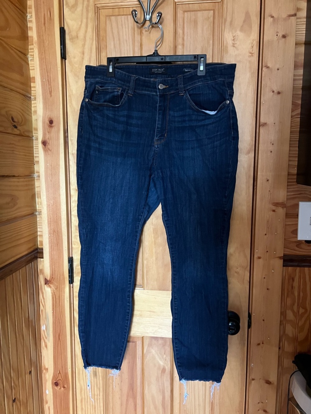 Judy Blue Dark Blue Ankle Crop Jeans